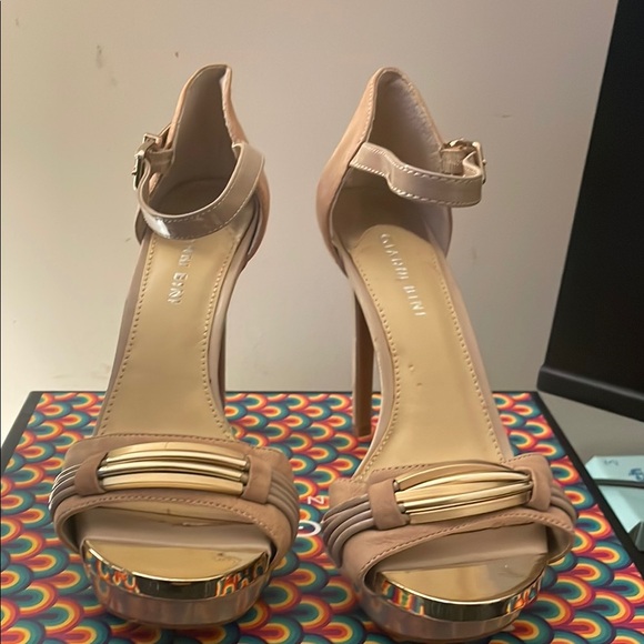 Gianni Bini Shoes - Gianni Bini Women's Tan Heels